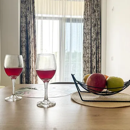 Ocean Breeze Residences דירה